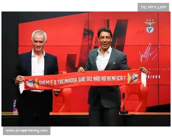 切尔西客场遭逆转，球迷远征军高歌鼓舞球队士气